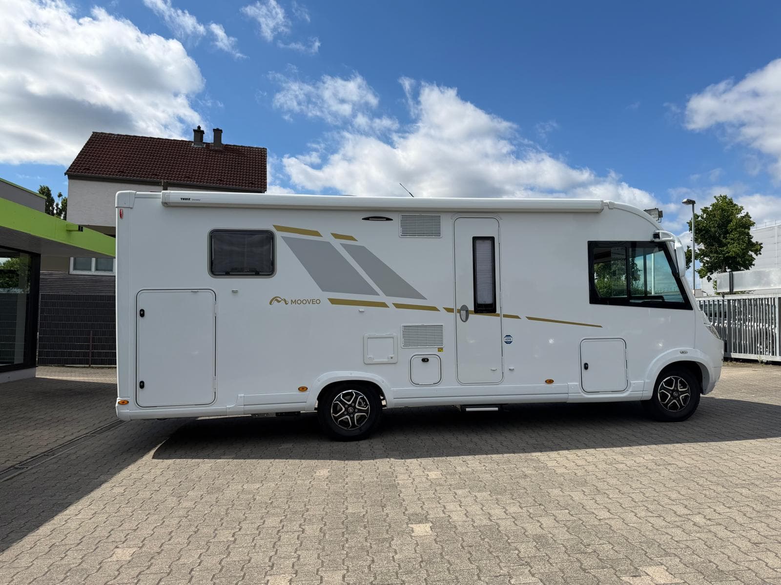 Mooveo INT 74QBH – Seitenansicht