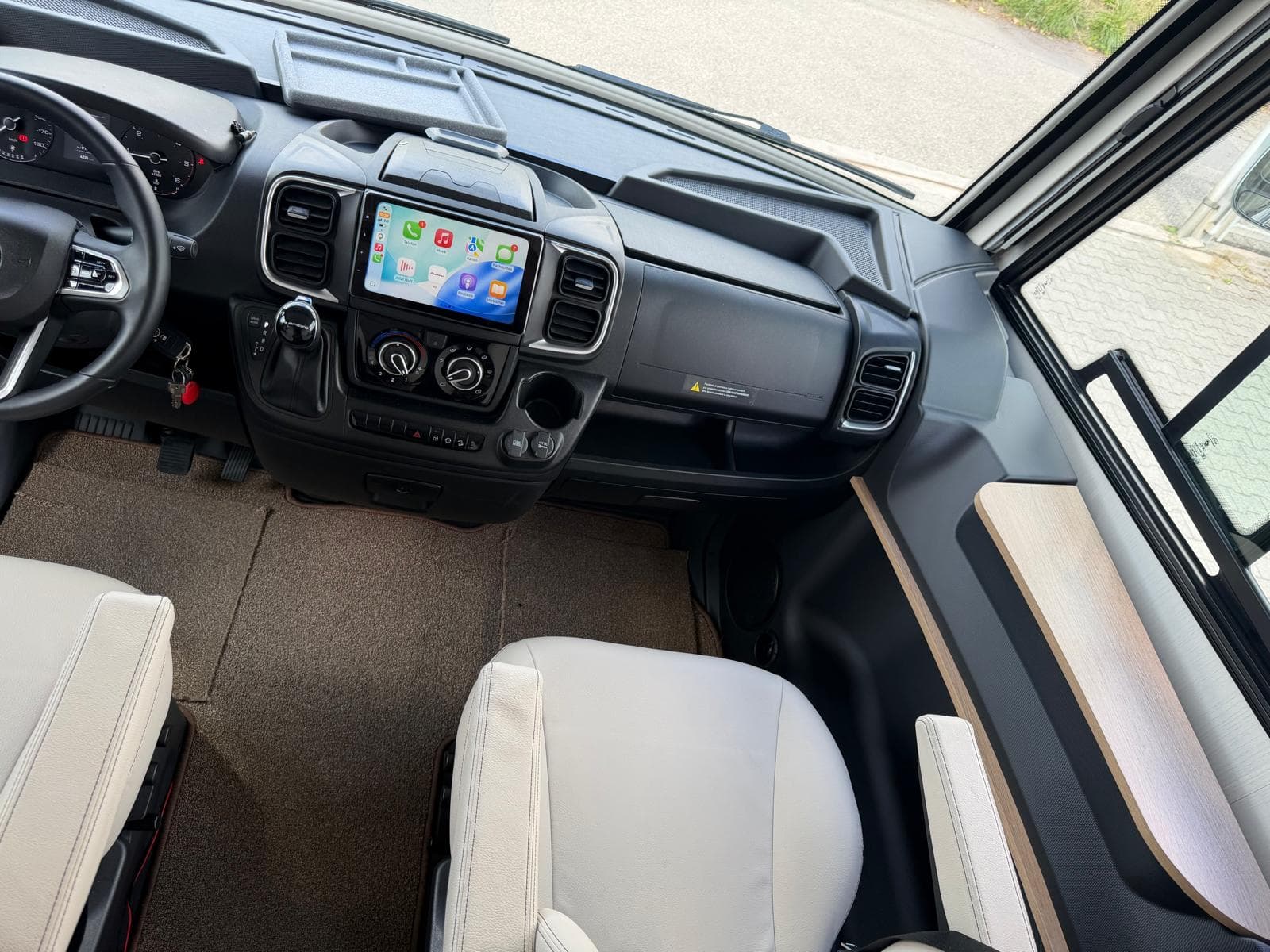 Mooveo INT 74QBH – Cockpit und Armaturen