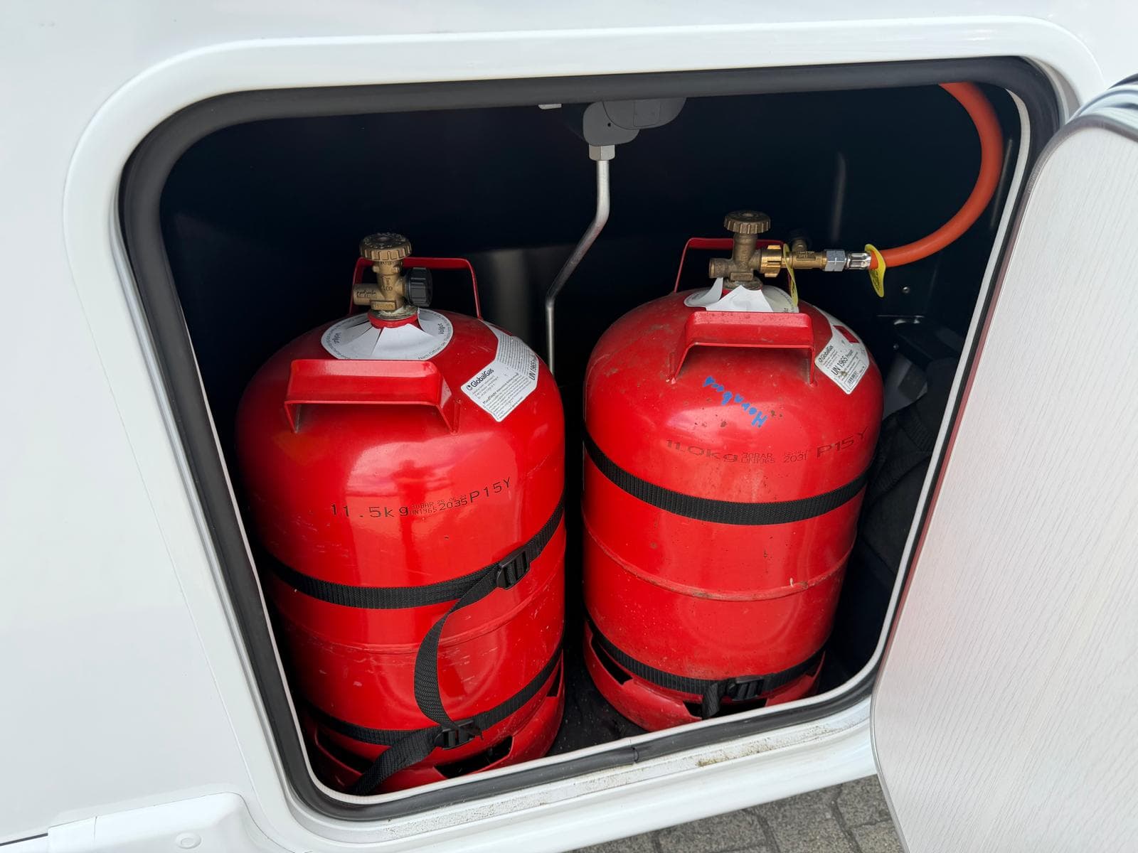 Mooveo INT 74QBH – Gasflaschen-Fach